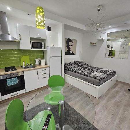 Smart Studio In The Heart Of Будапеща Екстериор снимка