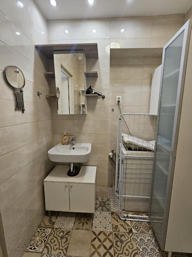 Smart Studio In The Heart Of Будапеща Екстериор снимка